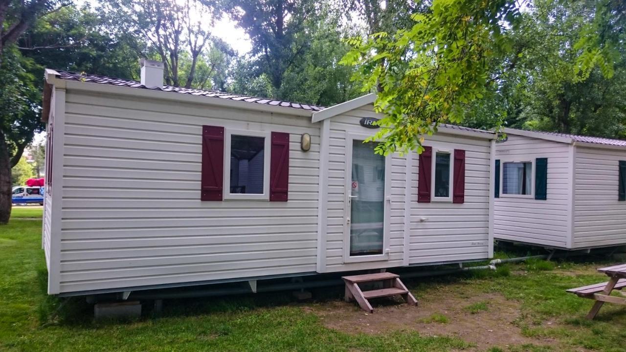Camping Larribal Millau Zewnętrze zdjęcie